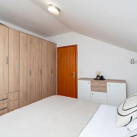 Majer Apartamento *
