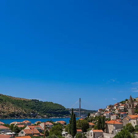 Majer * Mokošica